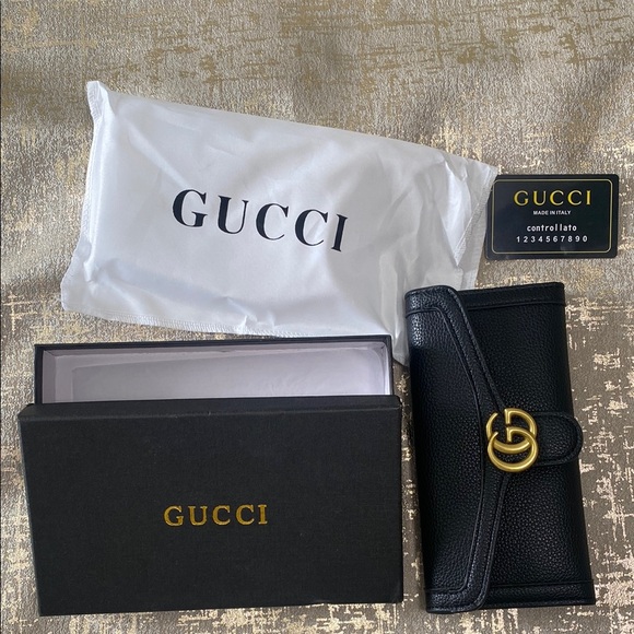 COPY - Gucci (c o p y)Black Leather Wallet - Picture 1 of 7